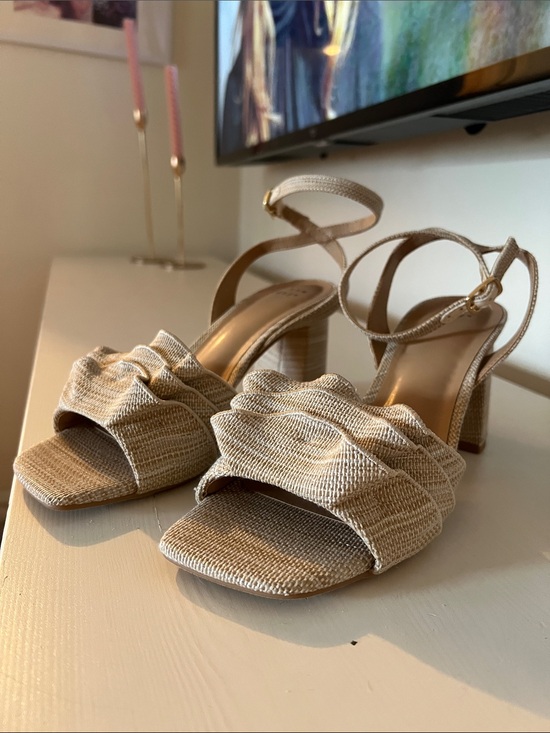 a new day Shoes - ***NEVER WORN*** a new day Beige Ruffle Block Heel Sandals